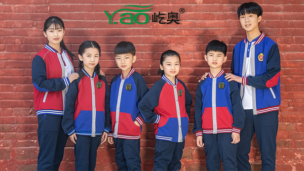 做運(yùn)動(dòng)校服的滌蓋棉面料有什么優(yōu)缺點(diǎn)