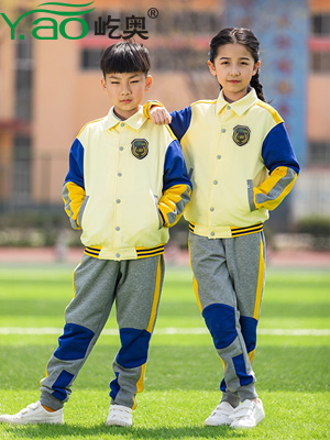為什么校服選擇簡潔干凈的顏色，而不是華麗多彩的呢？